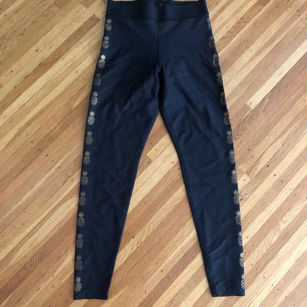 ✨LIKE NEW Ultracor Ultra Gold Pineapple Pants✨